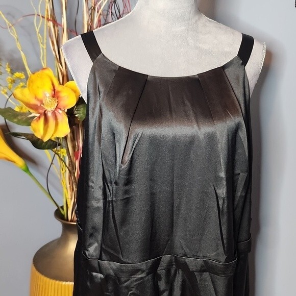 Tahari Tilda Satin Sheath Dress Sleeveless Black Size 18 NWT - Picture 3 of 16